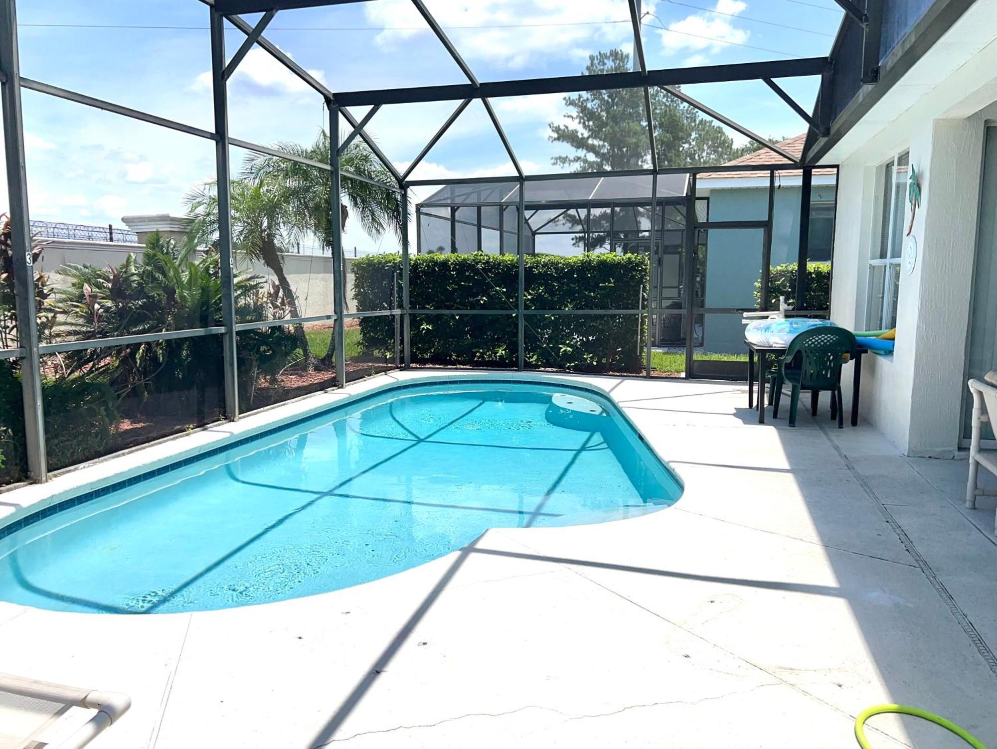 Windsor Palm 3 Miles To 4 Bedrooms