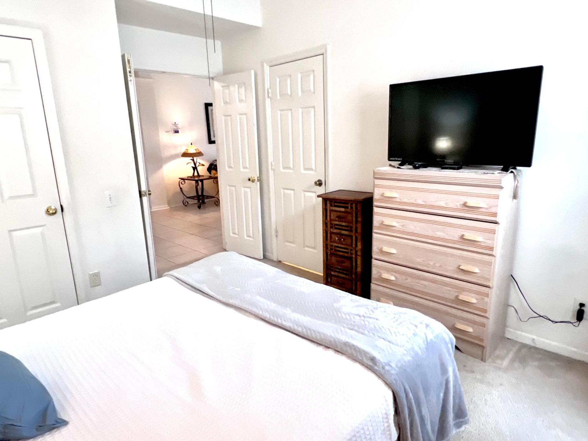 Windsor Palm 3 Miles To 4 Bedrooms